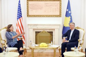 Takimi i presidentit Hashim Thaçi me nënsekretaren e Shtetit të SHBA-së, Victoria Nuland – Foto: Presidenca e Kosovës