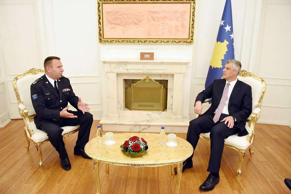 Presidenti Thaçi takon komandantin e FSK-së, Rrahman Rama - Foto: Presidenca e Kosovës