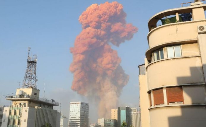 VIDEO: Momenti i shpërthimeve të fuqishme në Bejrut