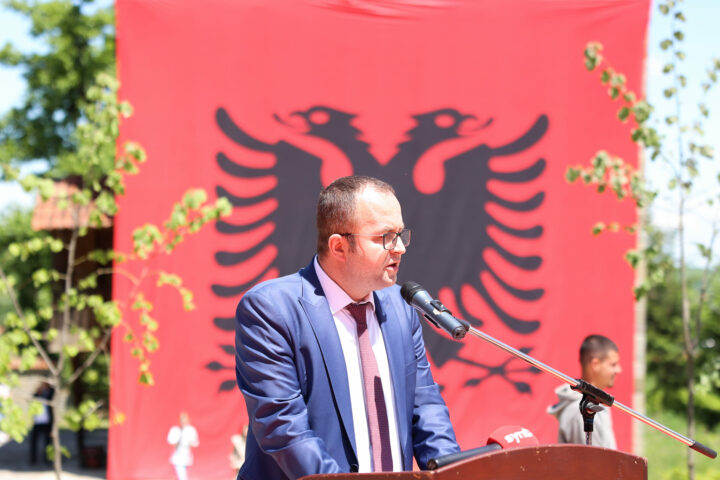 Drejtori i Departamentit për Informim dhe Marrëdhënie me Publikun në Aleancën për Ardhmërinë e Kosovës, Lulëzim Blaka