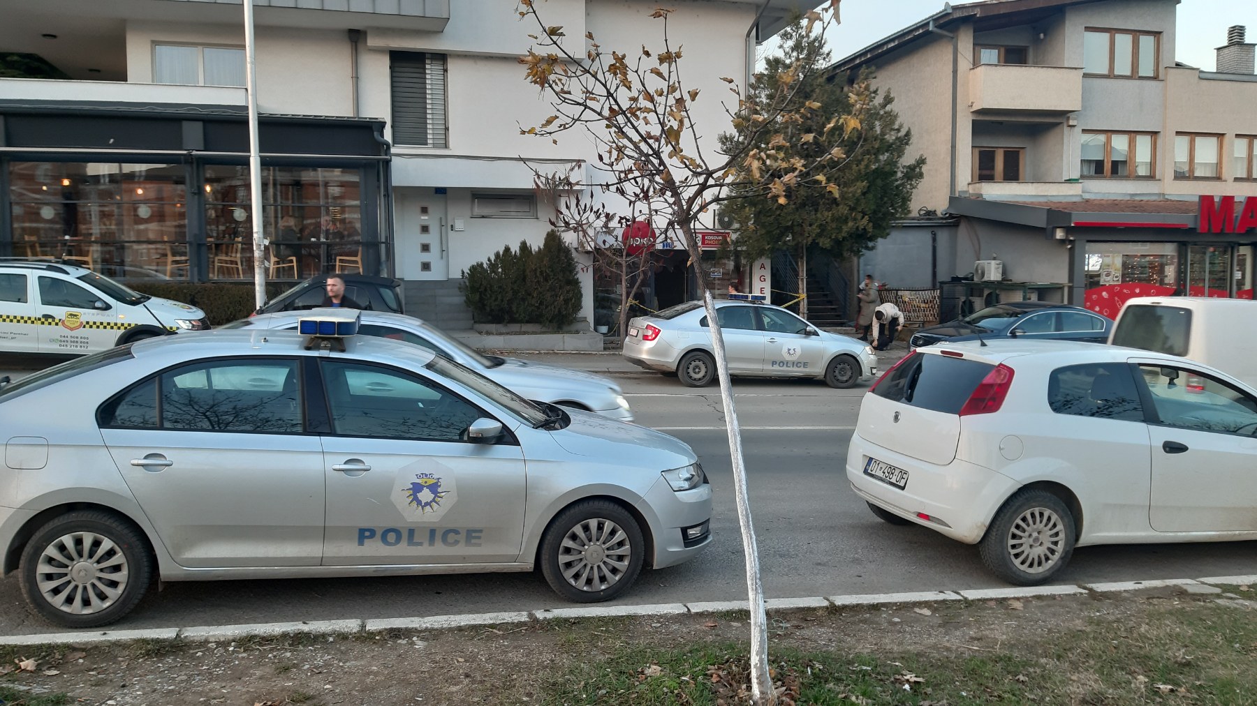 Dyshohet për grabitje të një lokali në  Bregun e Diellit  në Prishtinë   VIDEO