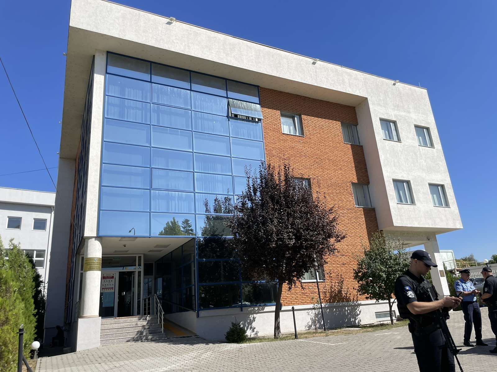 Një muaj paraburgim ndaj të dyshuarit për bixhoz të paligjshëm në Vushtrri