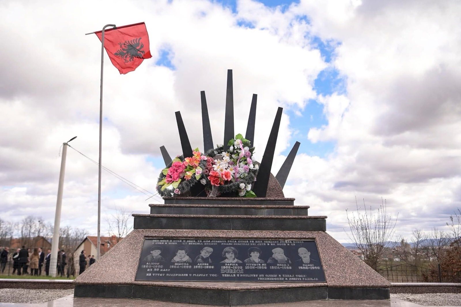 Kurti kujton masakrën në Podujevë: Një histori e shkruar me gjak, me guxim dhe me shpresë