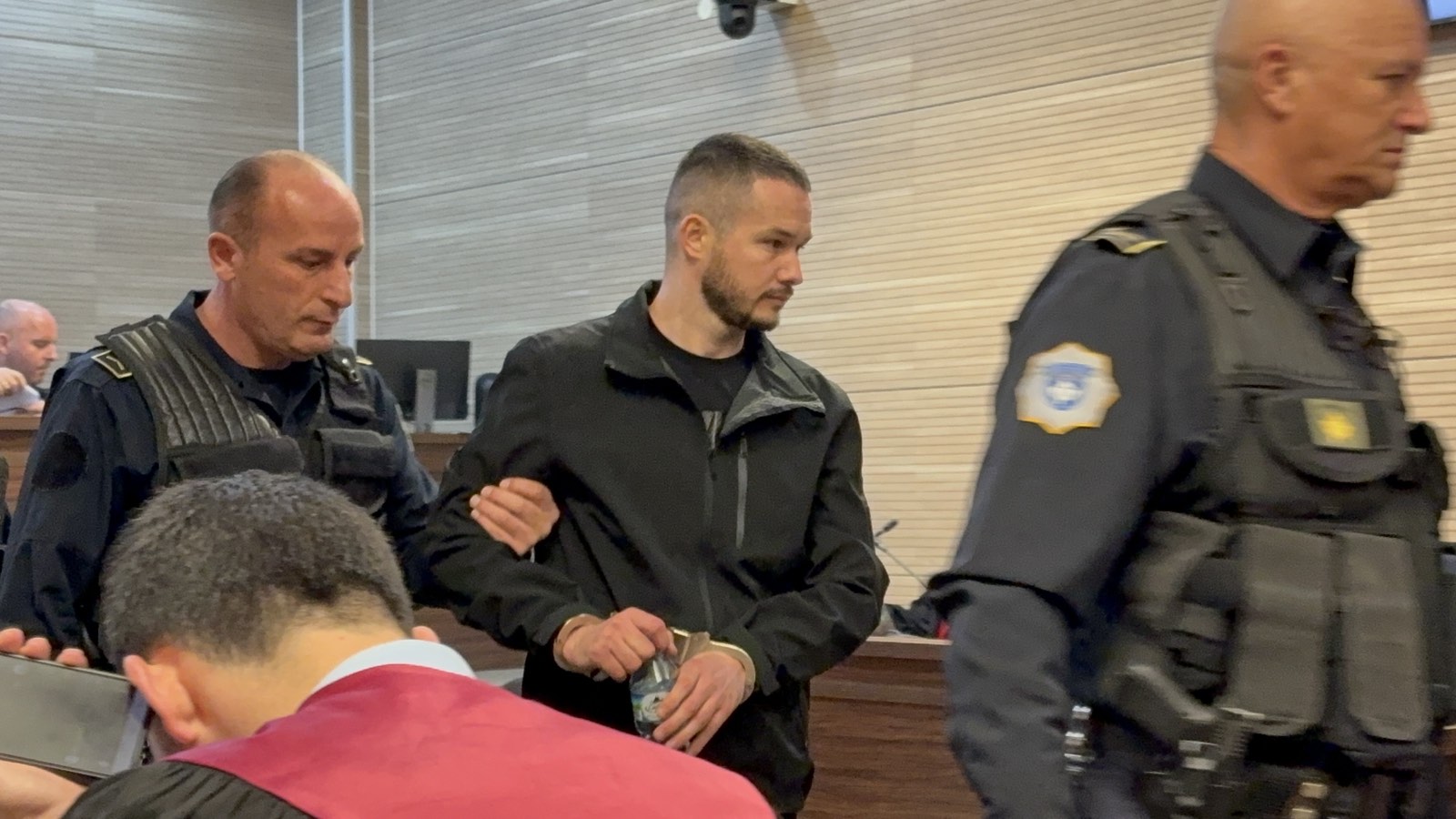 Vrasja e Liridona Ademajt, Kokalla e mohon se i ka vënë në kontakt Plavën e Murselin