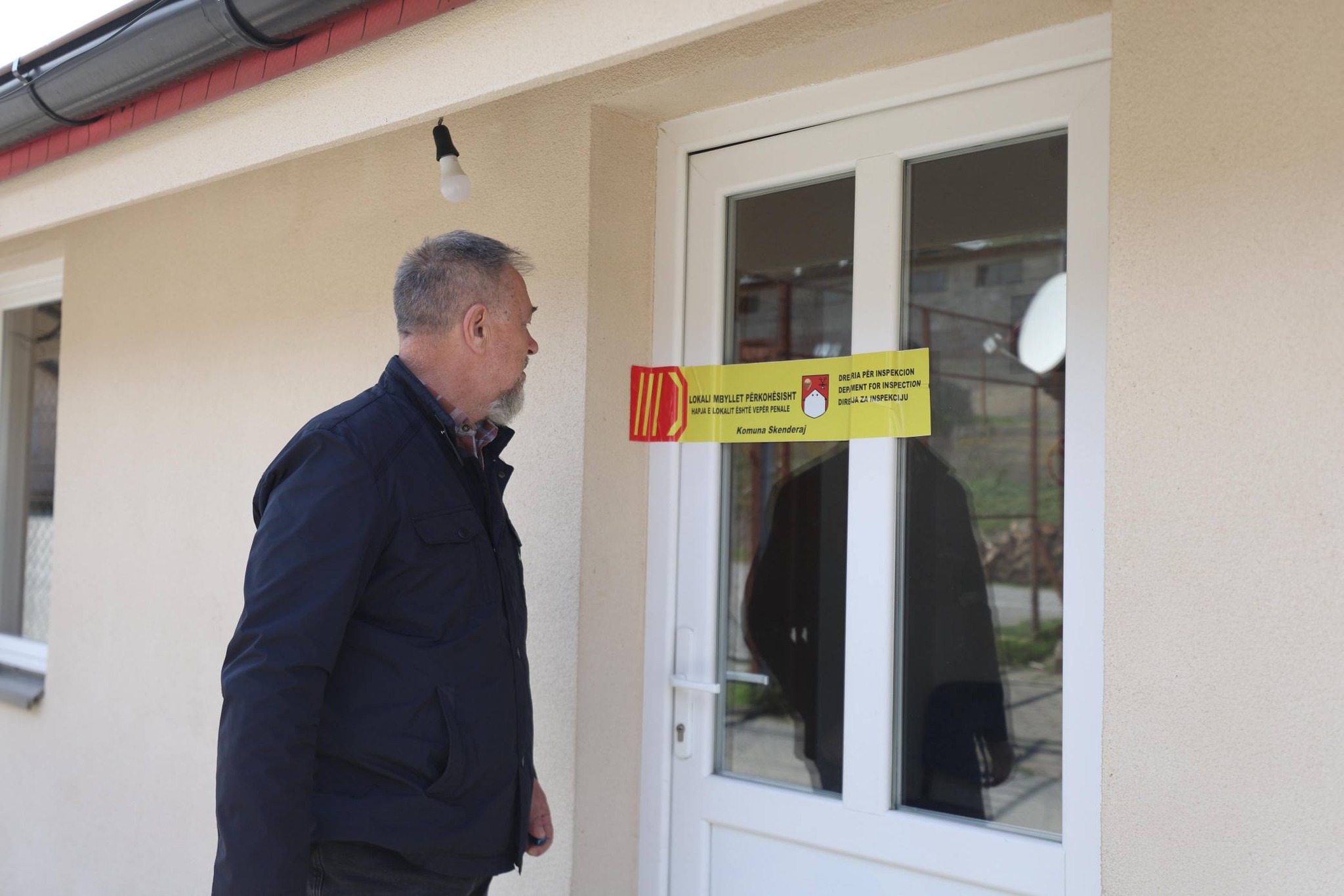 Lushtaku urdhëron mbylljen e dy ordinancave ilegale në fshatin Banjë dhe Syriganë