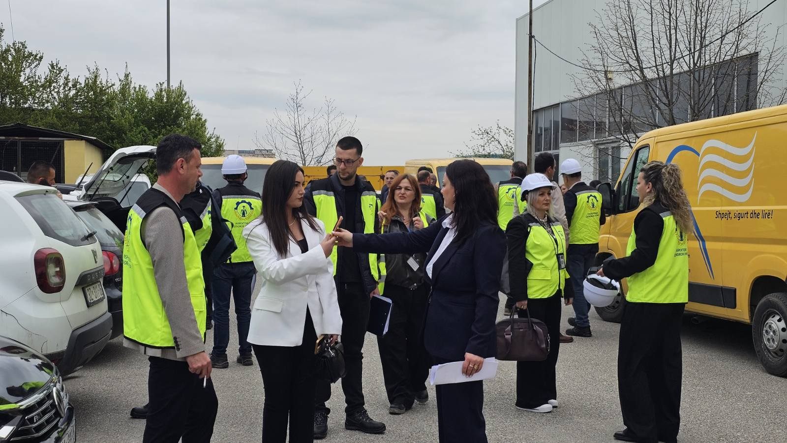 VIDEO – Mbyllet vend-punishtja, Inspektorët gjejnë parregullsi