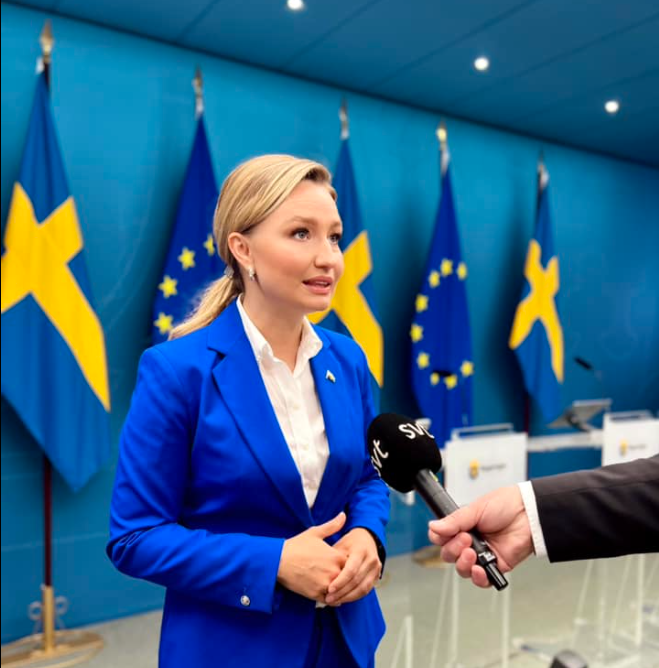 Suedia paralajmëron për mungesë të mundshme të karburantit për avionë