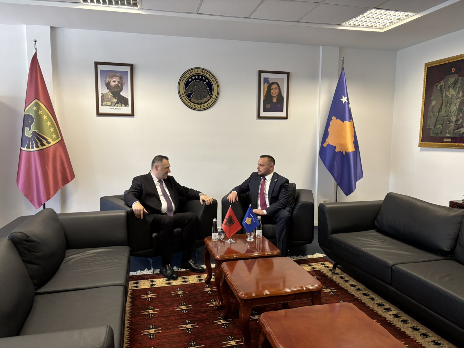 Bashkëpunimi në industrinë e mbrojtjes vlerësohet thelbësor për Kosovën dhe Shqipërinë