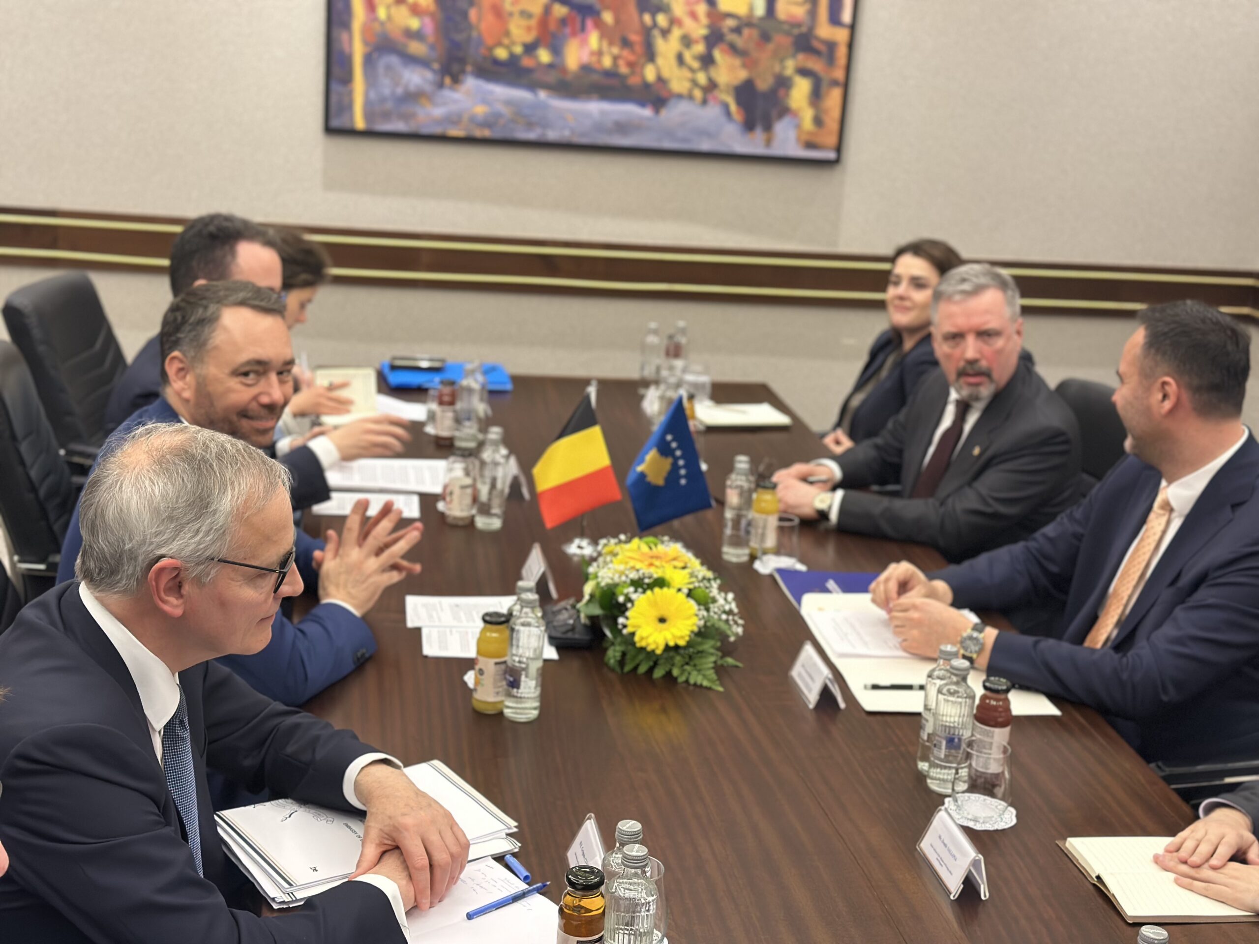 Pas Kurtit  Konjufca pret në takim homologun belg