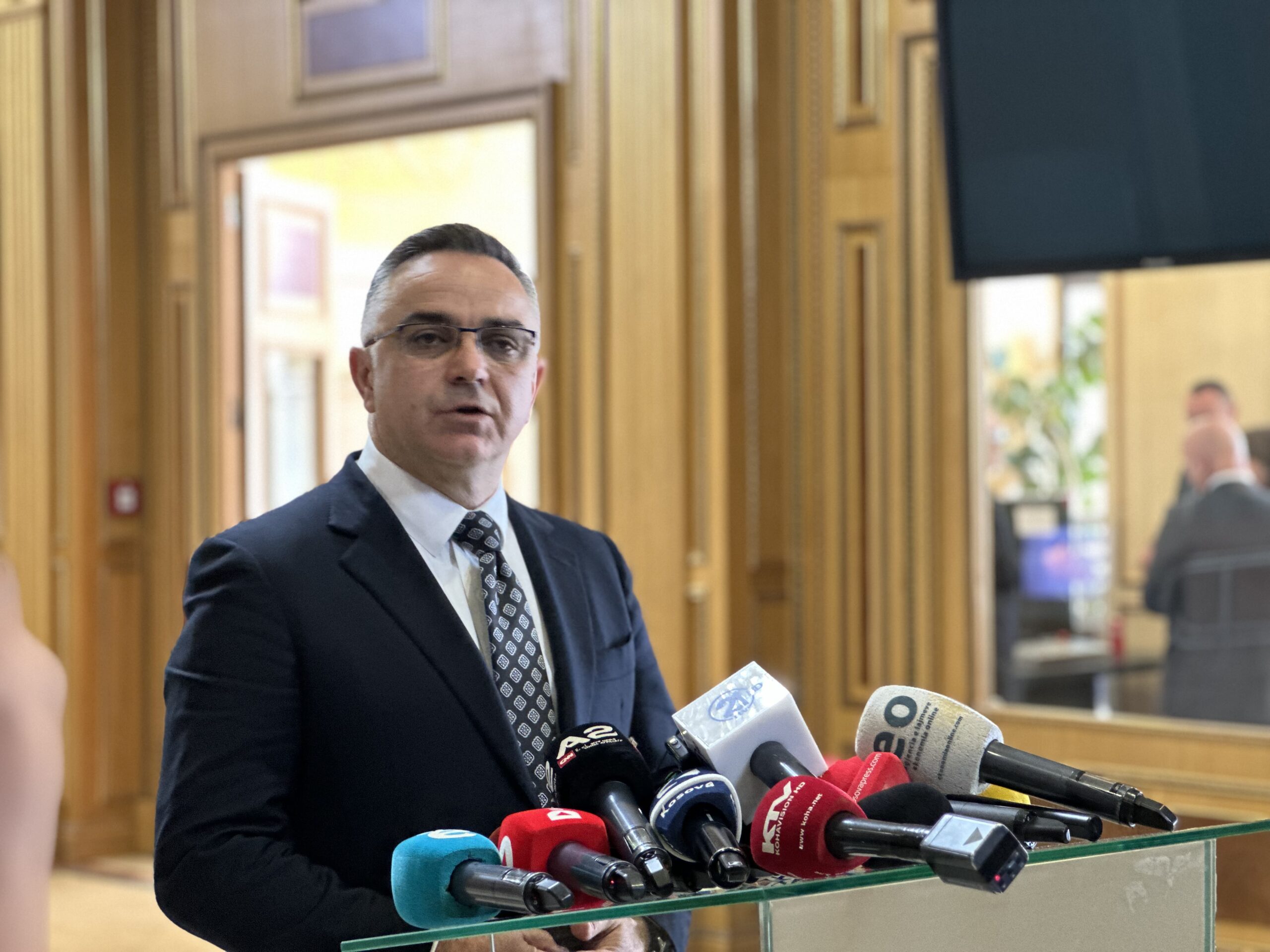 Tahiri: Nuk kemi ftesë për seancë për presidentin