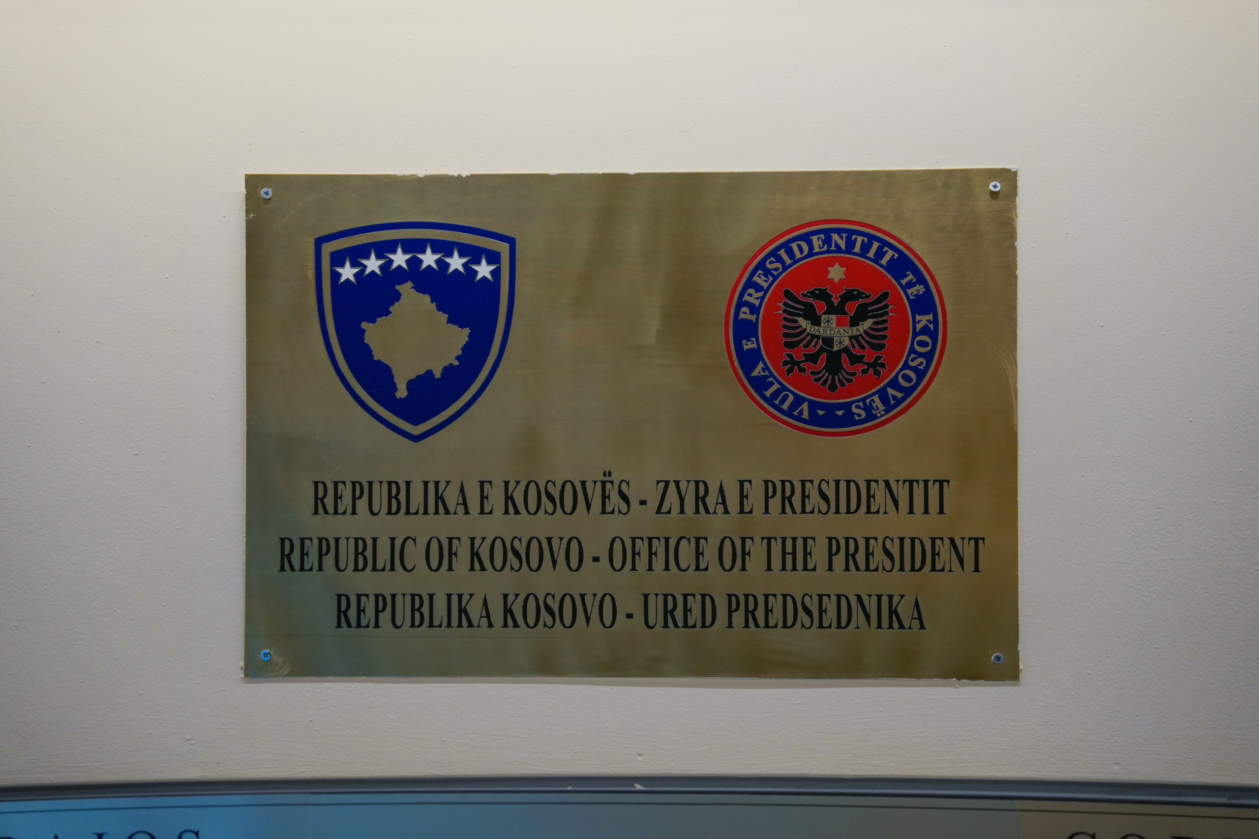 Pasi profilet ekzistuese u morën në administrim nga zyra e Osmanit, Presidenca krijon profile të reja në rrjetet sociale