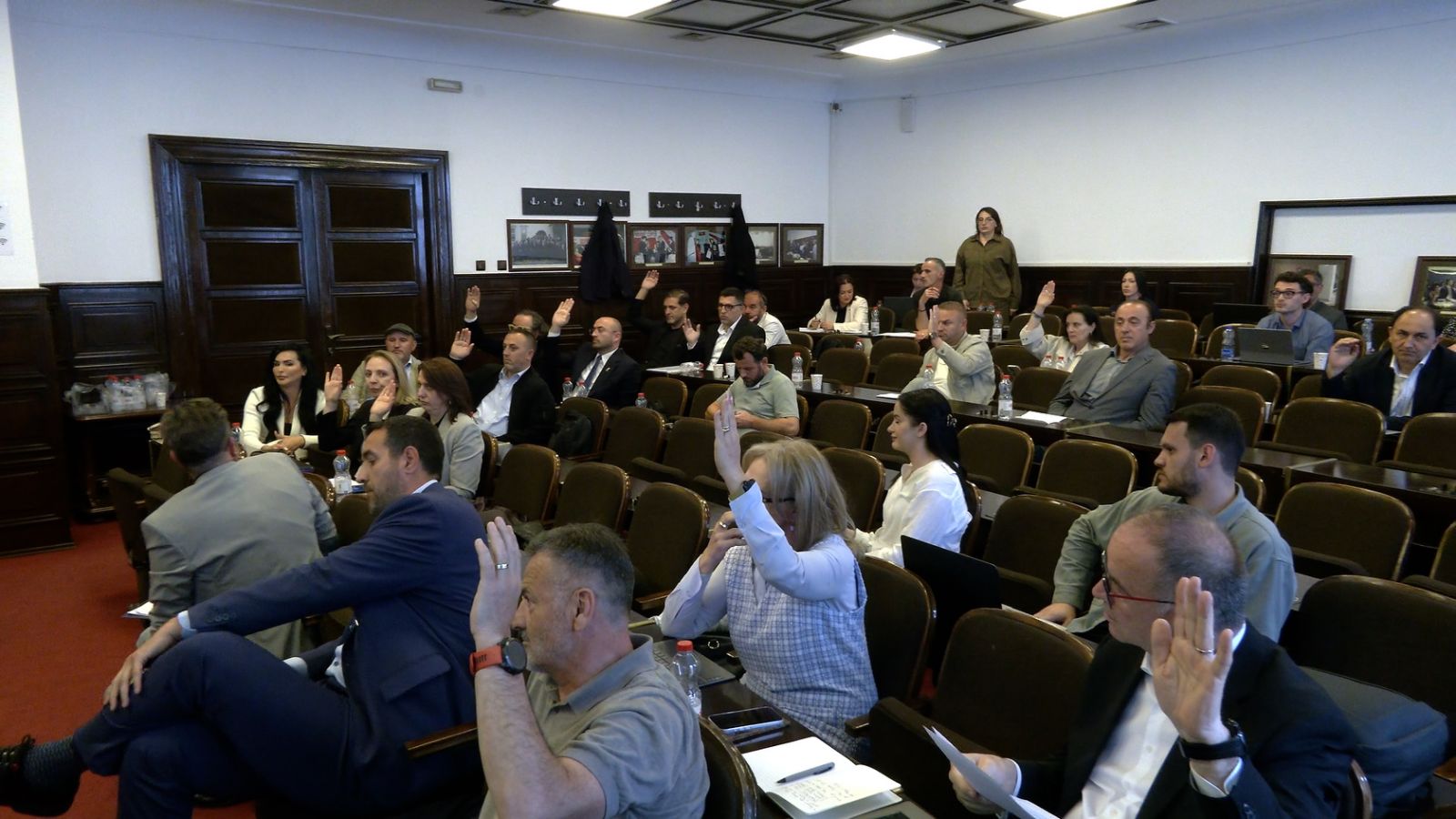 Fakulteti i Mjekësisë i kërkoi 28 pozita për profesorë, Senati votoi të shpallen vetëm 11