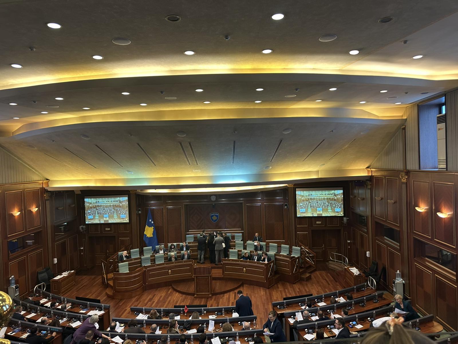 PDK insiston që rezoluta për mbrojtjen e të vërtetës së luftës të futet si pikë e parë e rendit të ditës në Kuvend