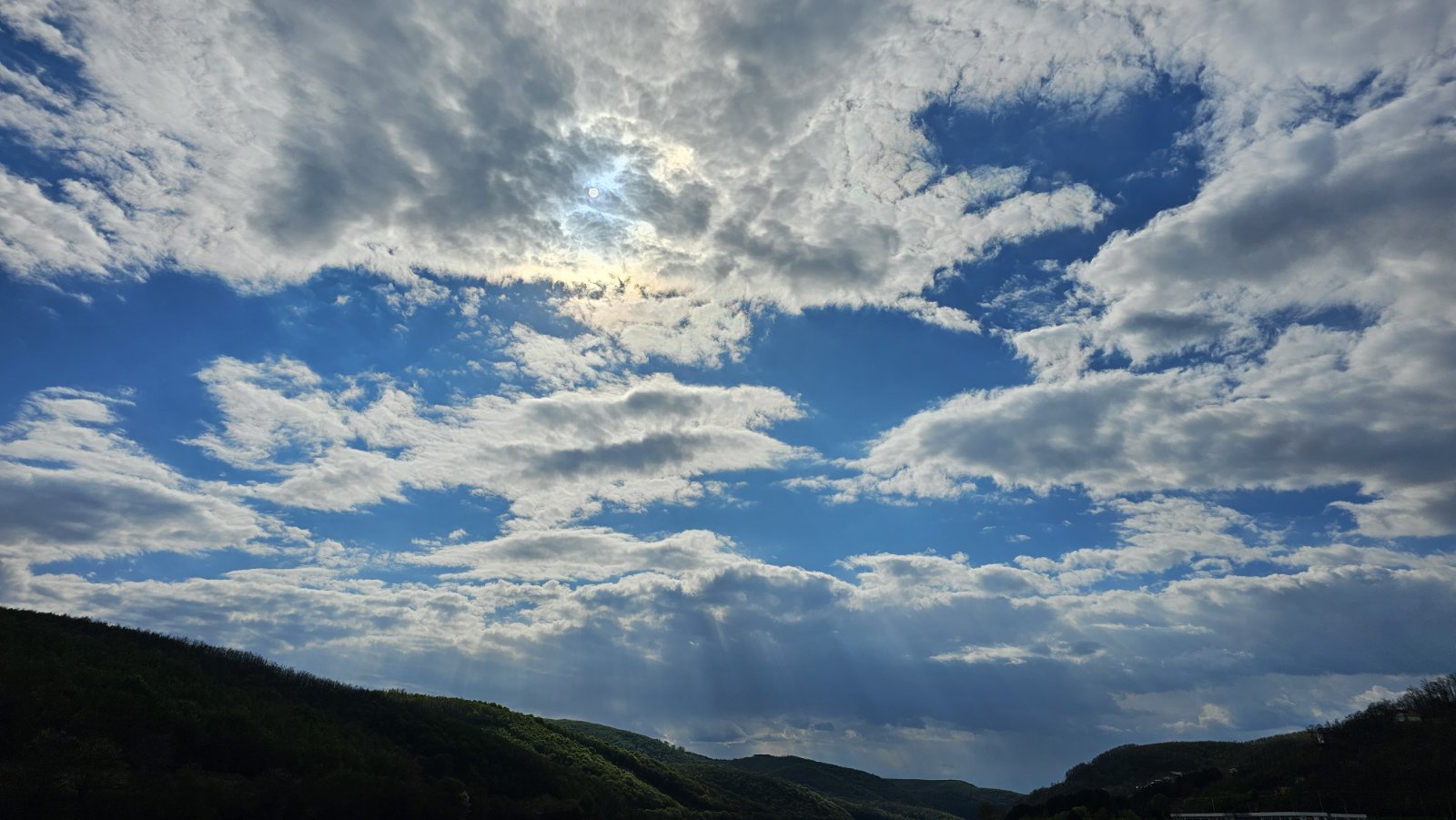 Çfarë moti do të mbretërojë në Kosovë nga 4 deri më 8 maj?